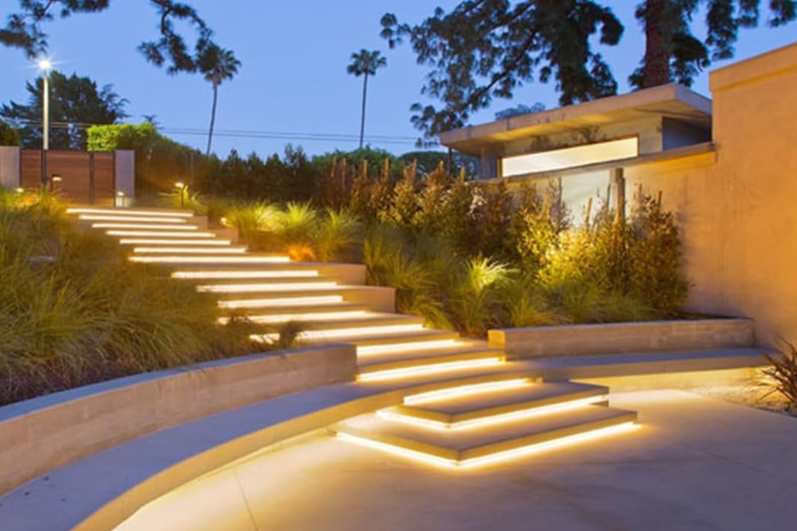 Landscape Lighting by Light With Ignite